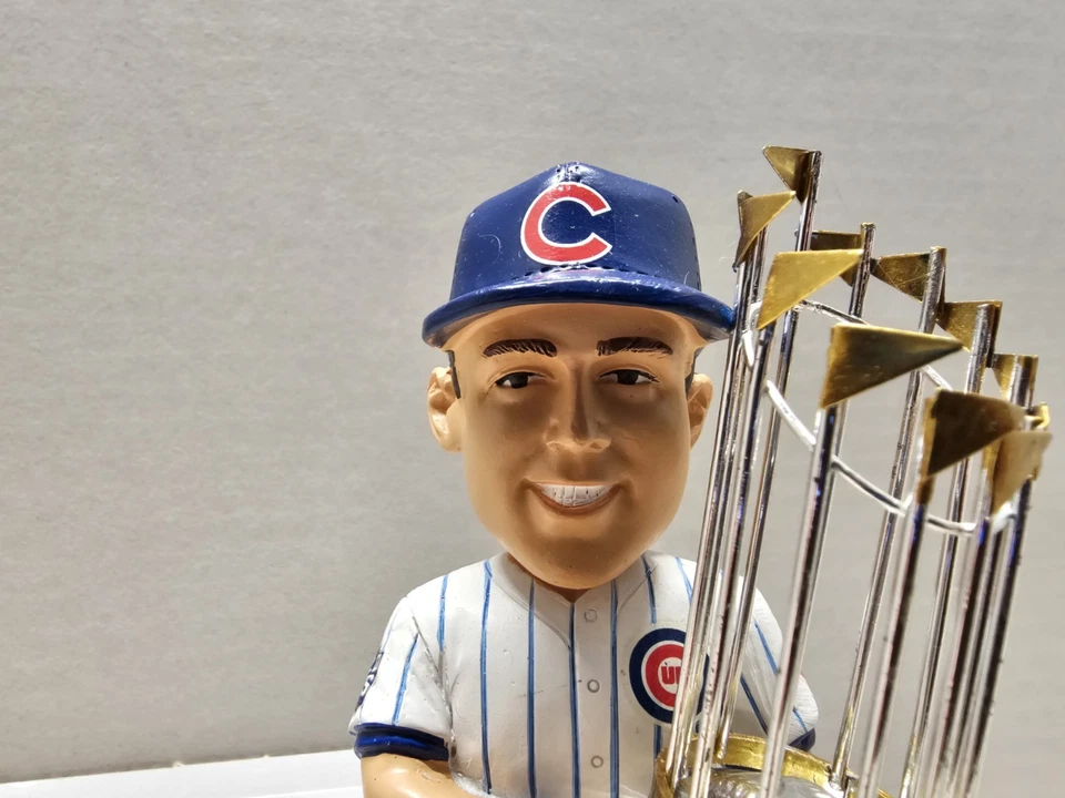 Anthony Rizzo Chicago Cubs MLB 2016 FOCO Bobblehead WS Trophy Foto 2 de 4