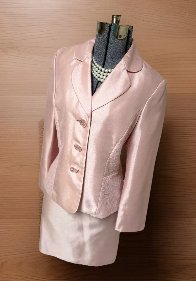NEW Kasper Skirt Suit Size 12 Two Piece Set Gold Label Pretty In Pink Shine NEW - Image 4 of 4
