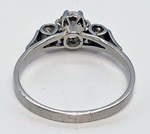 Anillo vintage de platino con diamantes solitario con montura de ilusión acentuada para mujer talla 8 - Imagen 9 de 14