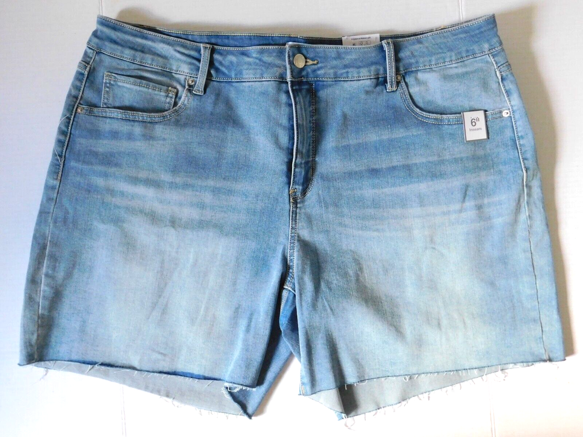 Womens Shorts Size 20 Blue Jean Denim Raw Cut Cutoffs Light Wash