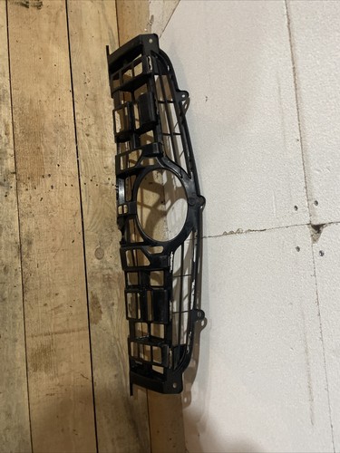 TOYOTA PRIUS XW30 2009-2015 STOßSTANGE VORNE MITTE OBEN KÜHLERGRILL 53111-47020 - Bild 2 von 8
