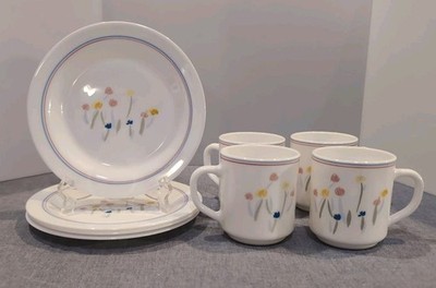 VTG Arcopal France Milk Glass Coffee Tea Cups, Plates Floral Tulips Cottage core