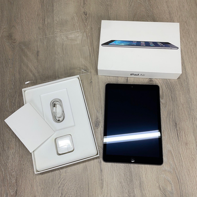 2013 Apple iPad Air MD786LL/A A1474 9.7 32GB WiFi Bluetooth
