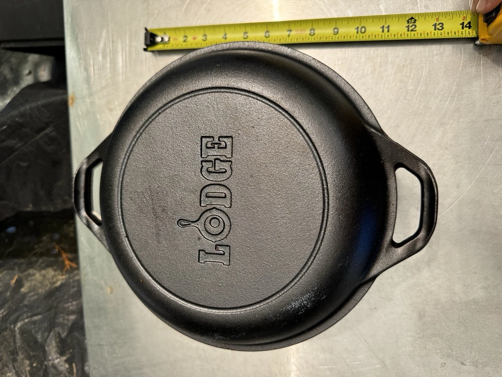 Lodge 8DOL Cast Iron Dutch Oven 10 1/4" Pot w/ Lid 5 Qt CP