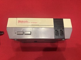 Nintendo NES-001 1985 Video Game Console Original, Tested With Controllers