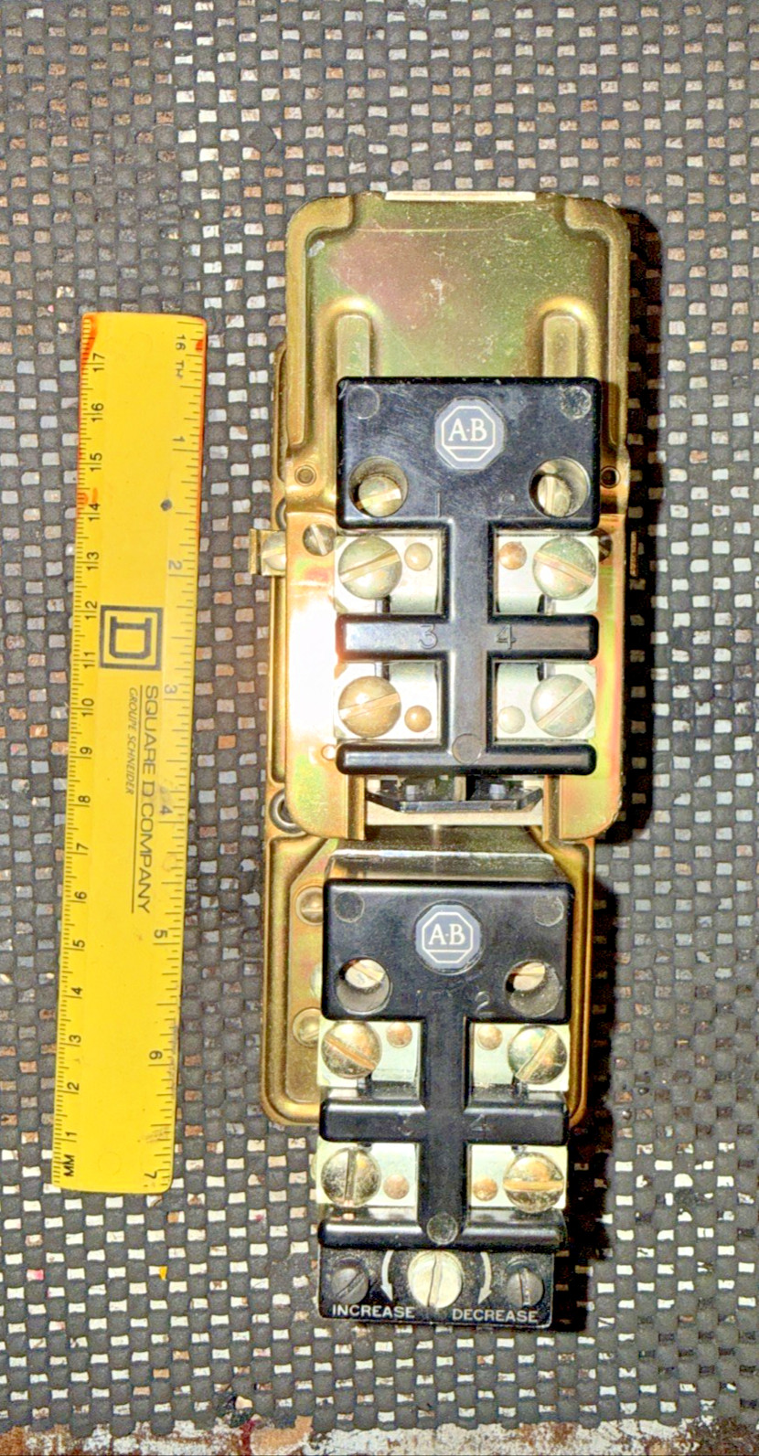 Allen Bradley Time Delay ON Drop-Out Relay 849-ZOD331 Series B