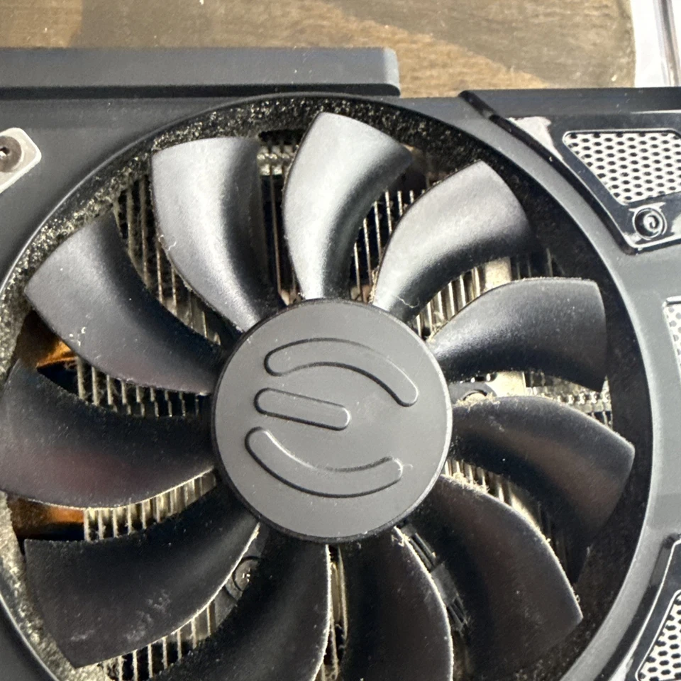 EVGA 08G-P4-5171-KR GeForce GTX 1070 Gaming 8GB GDDR5 ACX 3.0 - Negro Foto 4 de 4