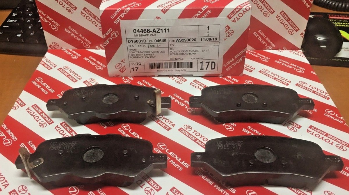 2008-2016 TOYOTA VENZA REAR CERAMIC BRAKE PADS GENUINE OEM 04466