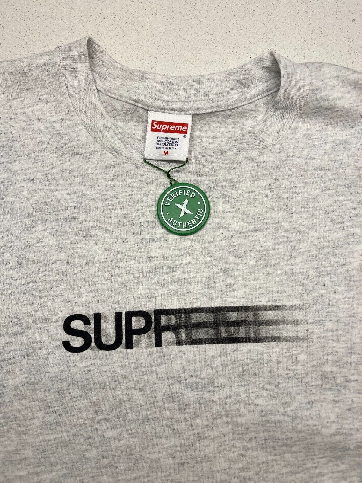 Supreme Motion Logo Mサイズ　グレー