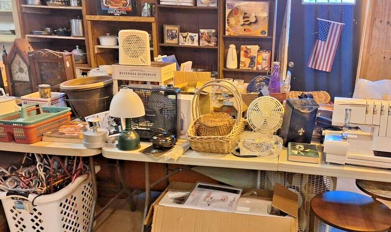 4 pound "Bulk Buy lot"- "Estate Closeout & Clearance" old &new usable items-TY87