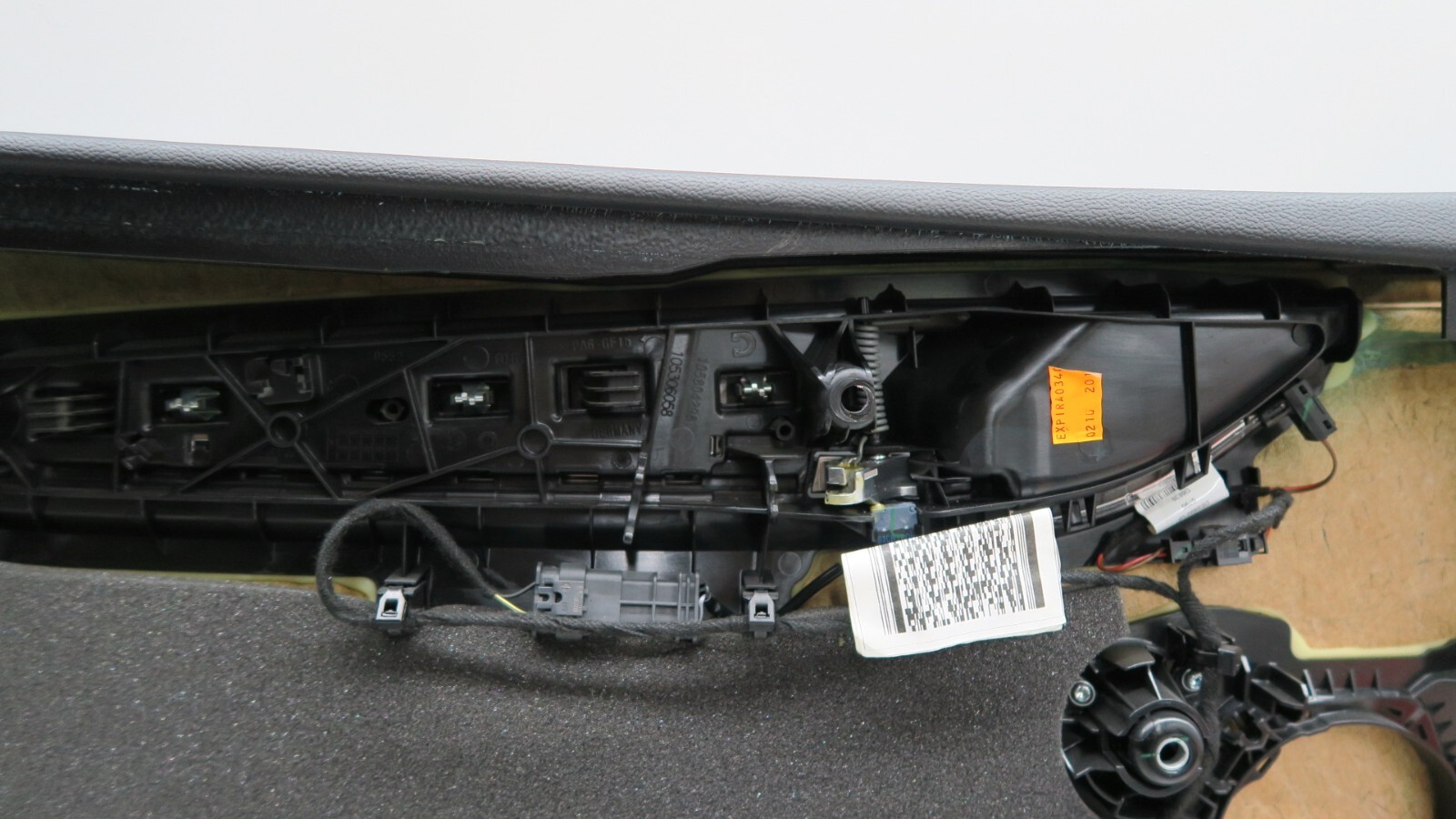 2014-2019 Maserati Ghibli OEM Right Front Interior Door Panel Assembly