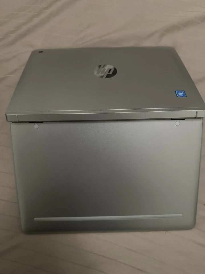 HP X2 DESMONTABLE 2 GB RAM, 32 GB SSD, Pantalla Táctil Foto 2 de 4