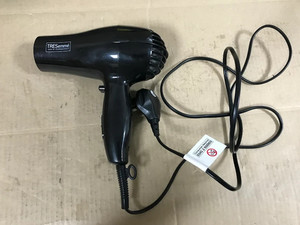 TRESemme Compact 2000W Haar DC Motor Trockner leicht & kompakt 2 Geschwindigkeiten schwarz