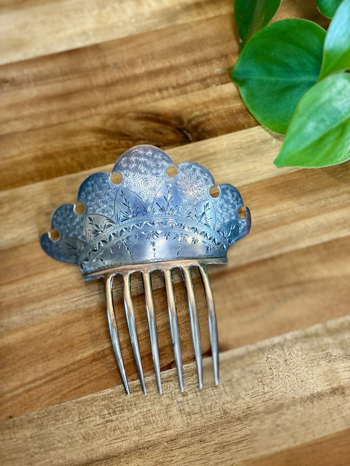 Antiguo peine de pelo Kennard & Jenks de plata de ley c.1876-1880 grabado a mano Foto 2 de 4