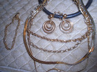 VINTAGE PRETTY GOLDTONE THREE-CHAIN LAYERED NECKLACE/BRACELET/EARRINGS SET — photo 5