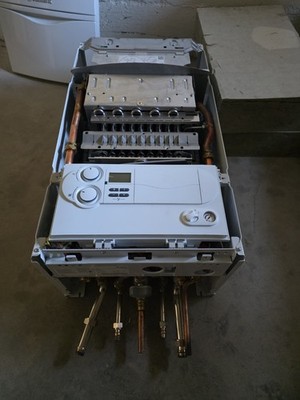 Vaillant atmoTEC plus  Gas-Kombitherme (20 kW)   Baujahr 2017