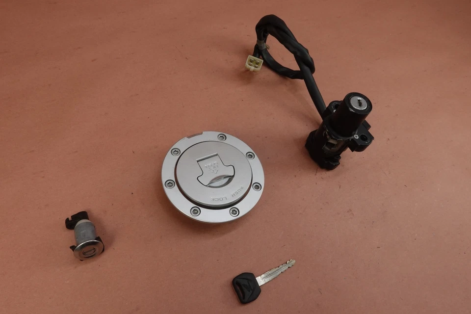 Juego de llaves de encendido Honda Interceptor 800 VFR800 2003-2009 tapa de gas Foto 4 de 4