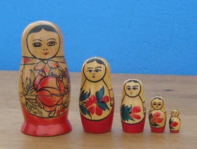 MADE IN USSR! Matrjoschka! Matroschka. Babuschka! 5 Puppen  9,5 cm! GESCHENKIDEE