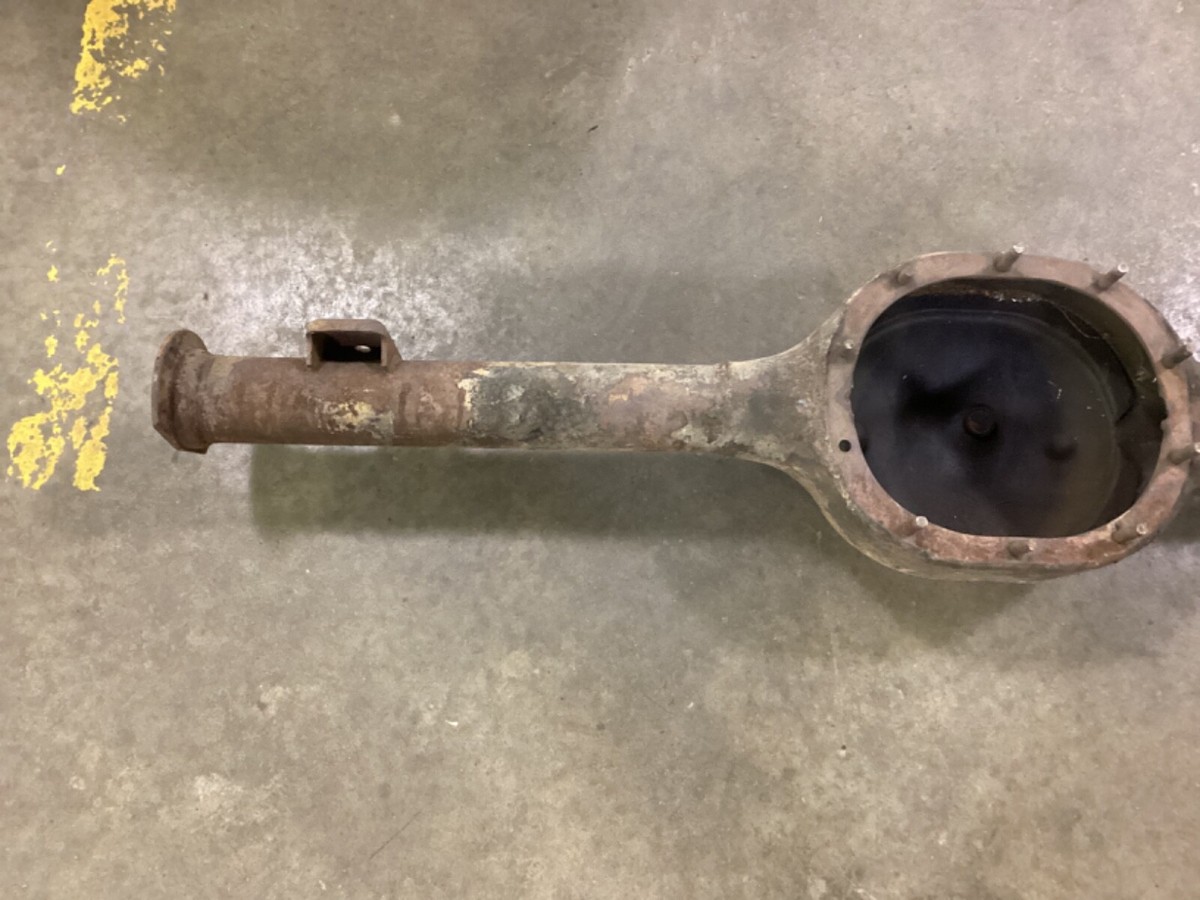 きゃん　0308 Ford Mustang Torino Fairlane 8 Inch Original Axle Housing