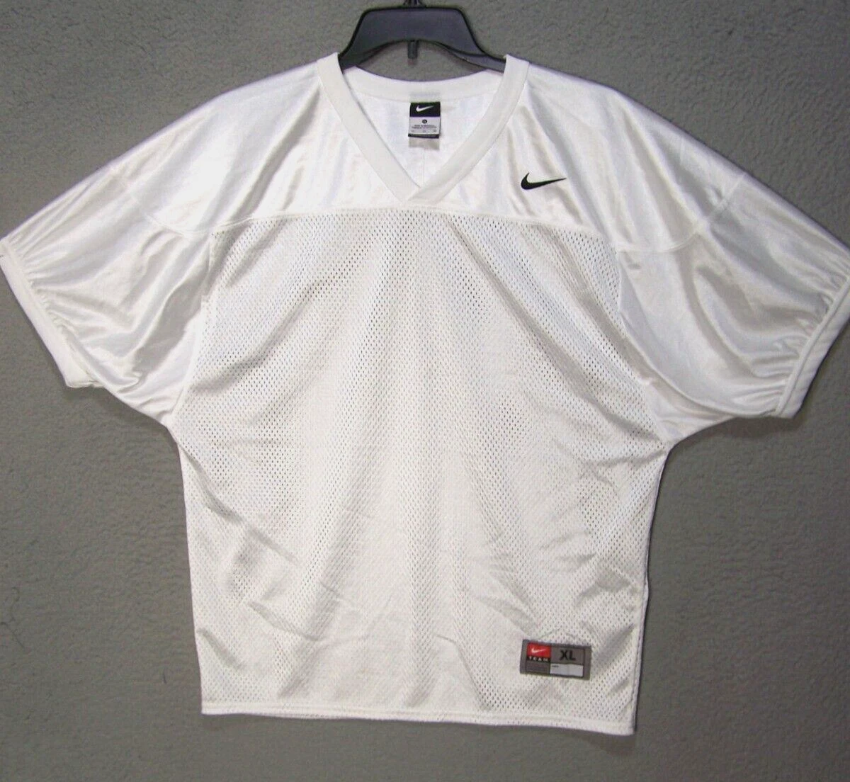 Nike Jersery Adult Extra Large White Swoosh Logo Football Short Sleeve Mens