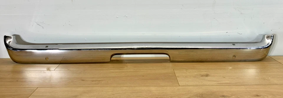 Cubierta de parachoques trasero cromada para Ford Mustang 1964-1966 C5ZZ17906A mercado de accesorios Foto 2 de 4