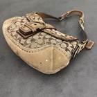 Foto 10 di 12