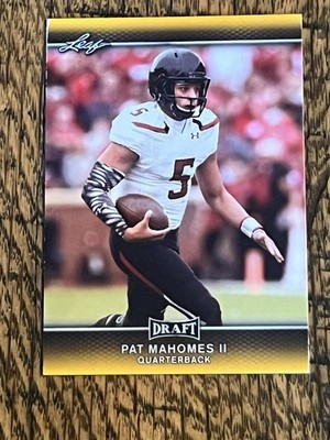 Patrick Mahomes 2017 Leaf Draft GOLD Rookies Card #56