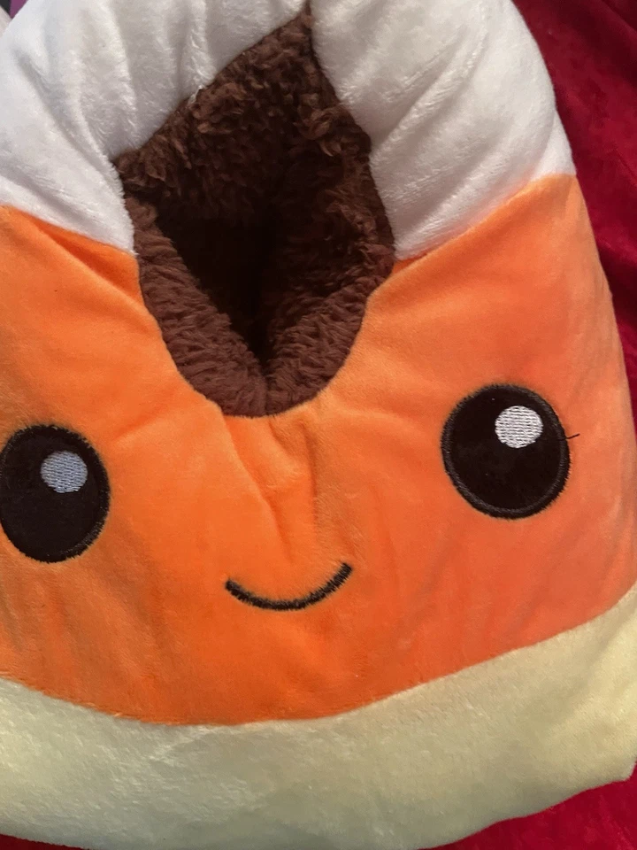 Women’s House Slippers Plush Candy Corn. Size 11 Large Indoor & Out Warm!! - Image 3 of 4