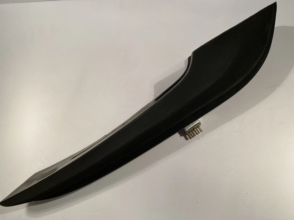 PARAGOLPES DELANTERO DERECHO GOMA EXTREMO 1973-80 W116 MERCEDES 300SD 450SE SEL 280S SE Foto 2 de 4