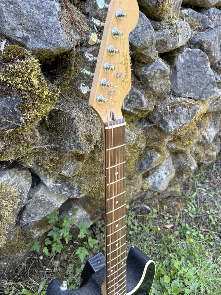 Guitarra eléctrica/acústica Fender Stratacoustic Combo negra Foto 4 de 4