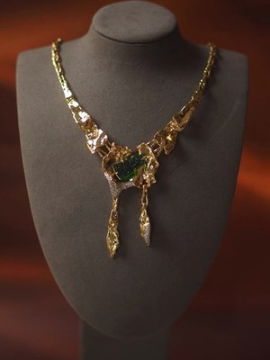 Luxury Gold Statement Necklace   Artistic Textured Chain with Green Crystal