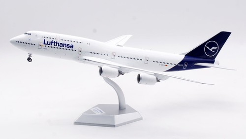 Avión diecast modelo D-ABYA SQ Wings 1/200 Lufthansa Airlines Boeing 747-8 - Imagen 3 de 15