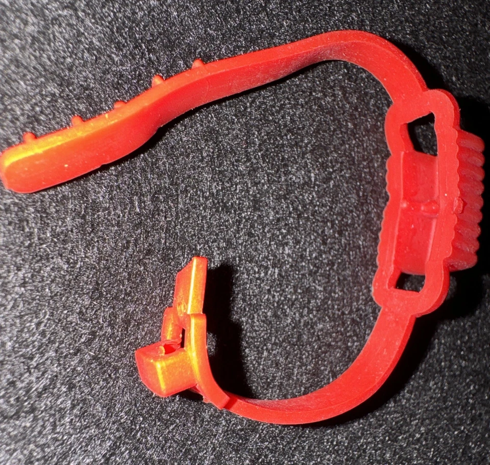 COLECO VTG 1985 RAMBO FORCE OF FREEDOM BLACK DRAGON NINJA SWORD BELT ACCESSORY - Image 4 of 4