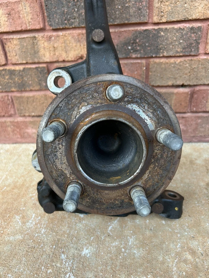 2015-2021 Dodge Challenger Scat Pack SRT Front Right Spindle Knuckle(0622)101D - Image 3 of 4