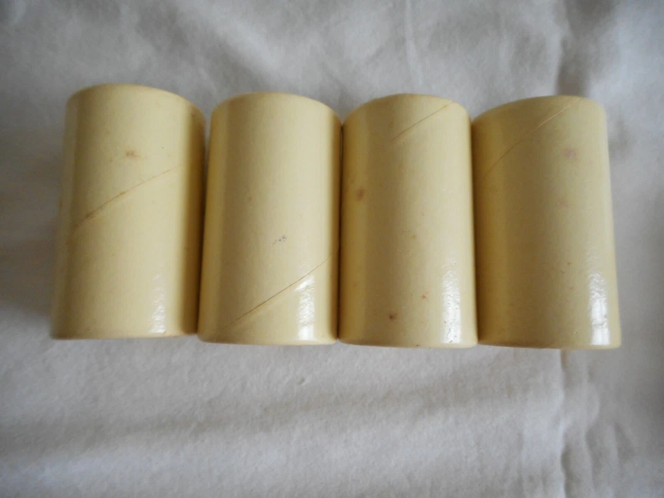 *VINTAGE* Selchow & Righter Parcheesi Game Pieces - Image 3 of 3