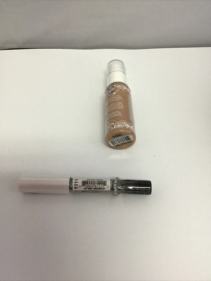 Hard Candy Set: 1 Color de Labios 3 Sombra de Ojos en Polvo 1 Paleta 1 Crayón 1 Base Foto 3 de 3