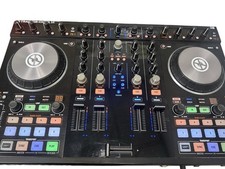 Traktor Kontrol S4 MK2 DJ Controller