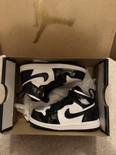 Jordan Air Jordan 1 Mid Top Black/White Colorblock Lace-Up Unisex Kids