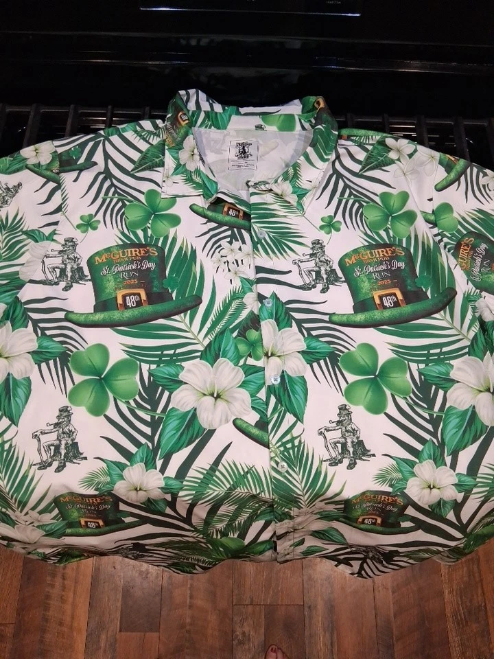 McGuire’s Irish Pub St. Patrick’s Day Unisex 2XL Short Sleeve Shirt