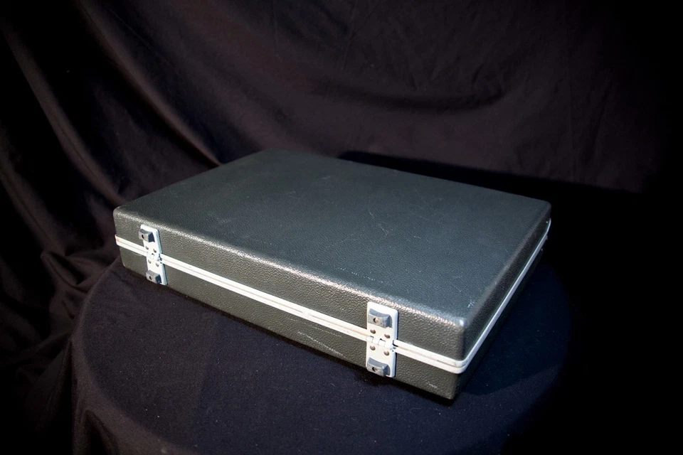 Maletín Samsonite Ampex vintage rígido con bloqueo - con llaves Foto 2 de 4