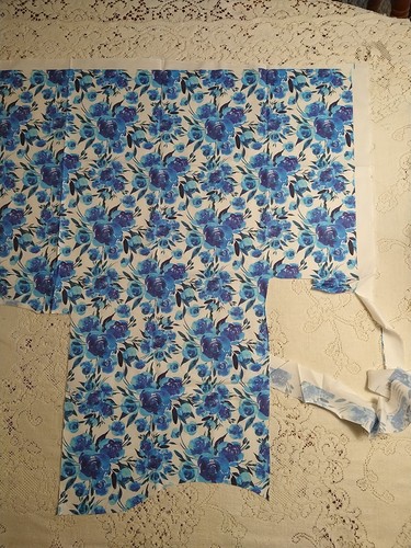 Blue Roses Boho Floral Cotton Quilting Fabric Remnants 15x42 Tail Custom Printed - Picture 2 of 4