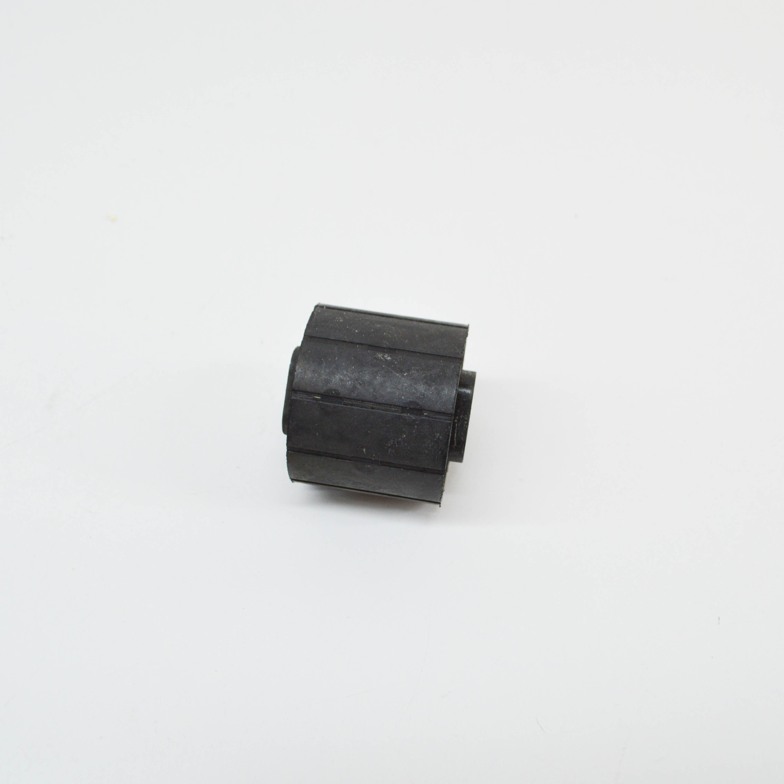 NEW BMW E38 E39 E52 ROADSTER IDLER ARM BUSHING FRONT 1090389 