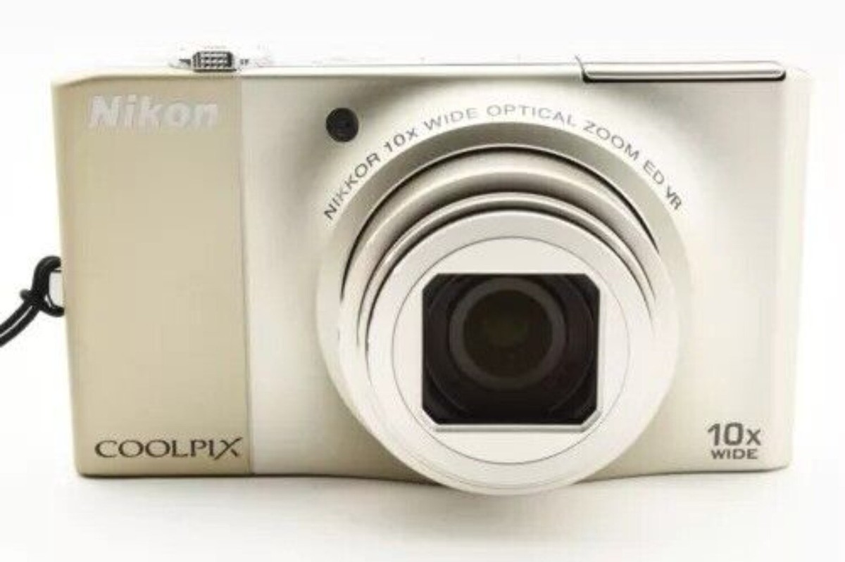 Nikon COOLPIX S8000 Digital Camera 14.20 million Pixel 10x Optical