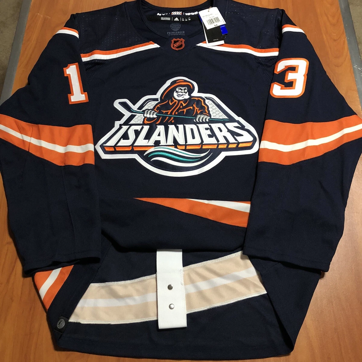 islanders reverse retro jersey