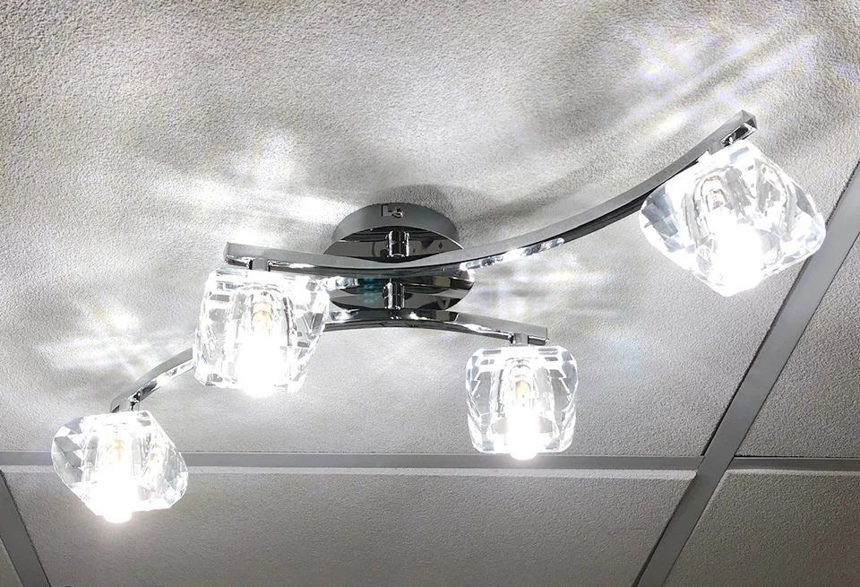 Lámpara de techo de cristal LED de 4 vías con corte de diamante para interiores Foto 3 de 4