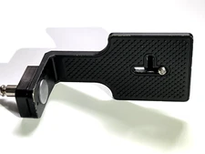 SUNPAK # 651-752 FLASH BRACKET W/QUICK RELEASE 6x6 MEDIUM FORMAT VERSION. USED.