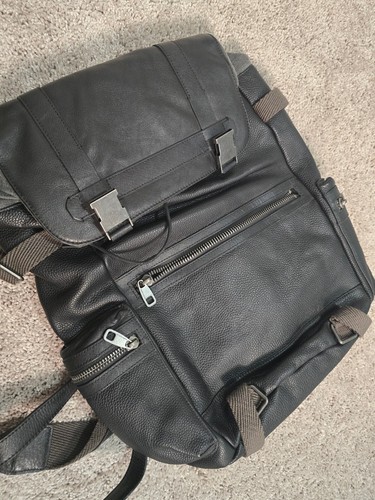Vintage DOLCE & GABBANA All Leather Flap Backpack - OG version - Picture 6 of 8