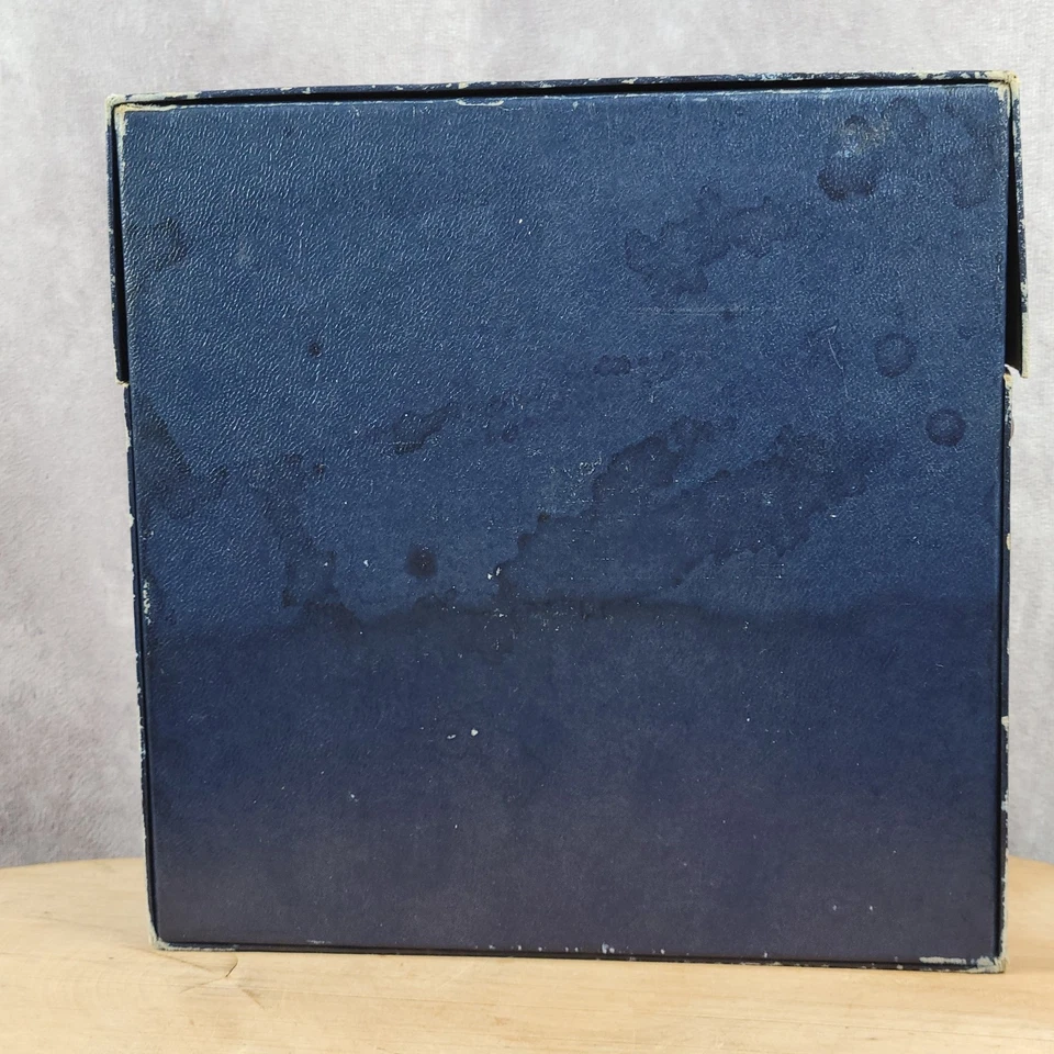 The Beatles EP Collection Box Set Original Vinyl 7" BEP14 - Not Original Covers - Image 3 of 4