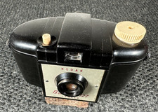KODAK Brownie 127 Camera - 1950's Camera VIDEO Working Shutter 348