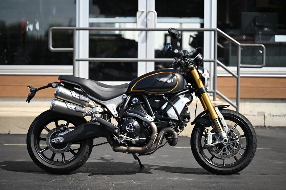 Ducati Scrambler 1100 Sport 2018  Foto 2 de 4